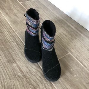 ☺️ SOLD ☺️ TOMS Black Nepal Girls Boots Size Y13.5